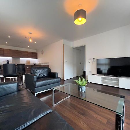 Modern 2Br 2Ba Apt Wparking Sleeps 6 Comfortably London Ngoại thất bức ảnh