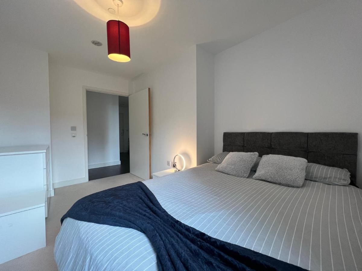 Modern 2Br 2Ba Apt Wparking Sleeps 6 Comfortably London Ngoại thất bức ảnh