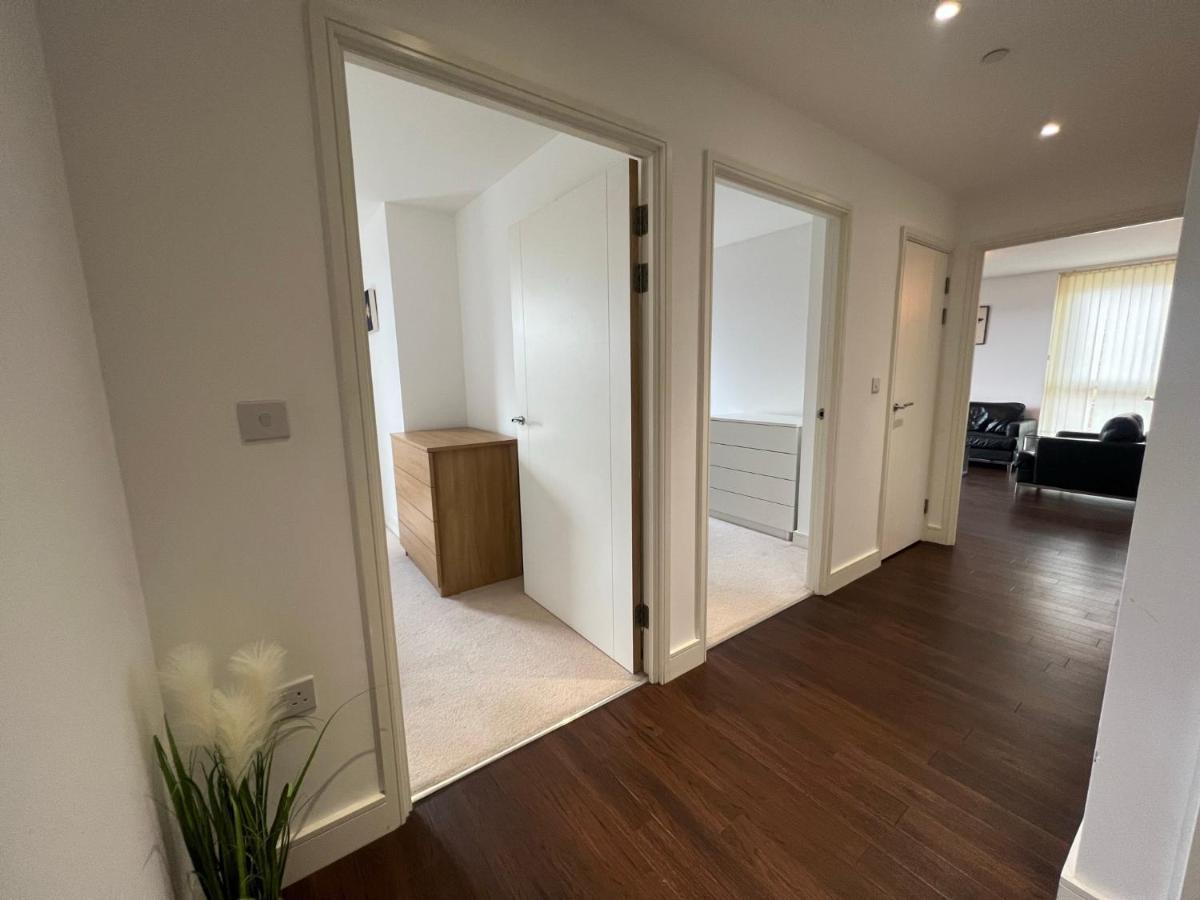 Modern 2Br 2Ba Apt Wparking Sleeps 6 Comfortably London Ngoại thất bức ảnh